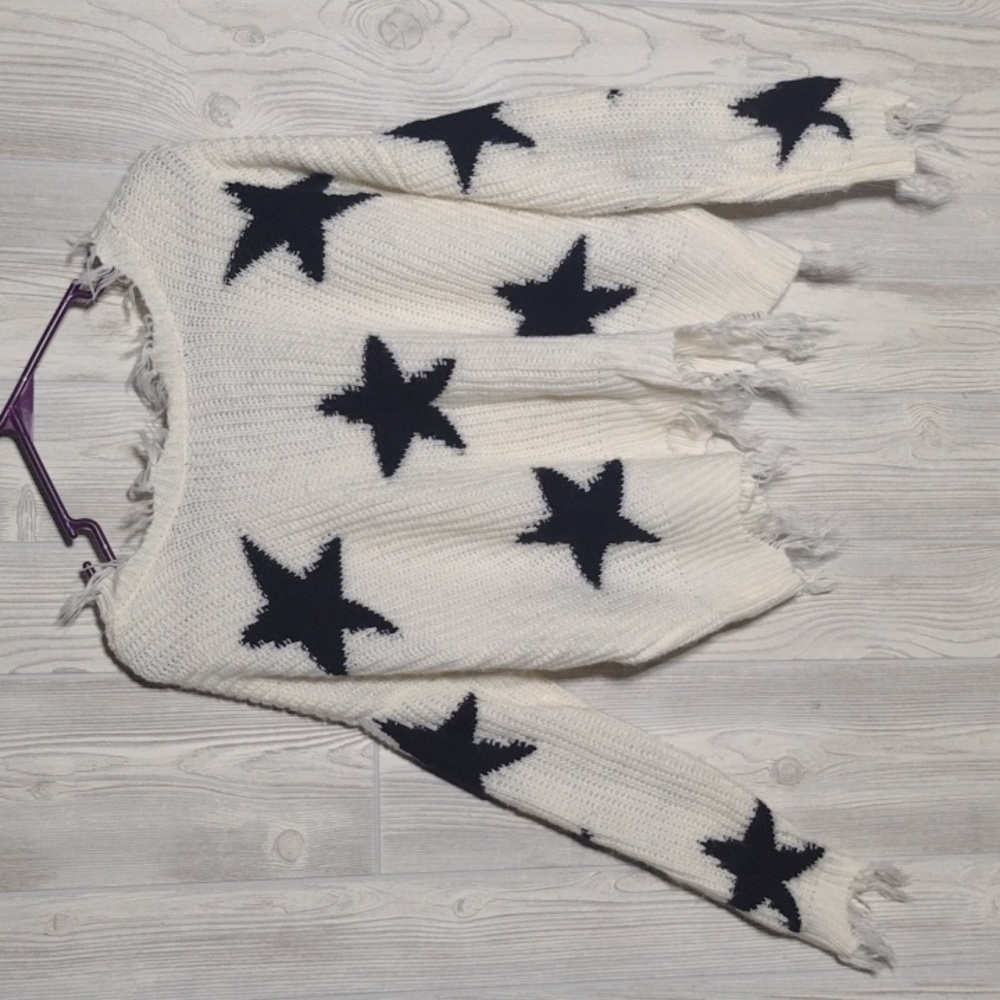 Oversized Star Sweater W/ Fringe! - Picture 9 of 15